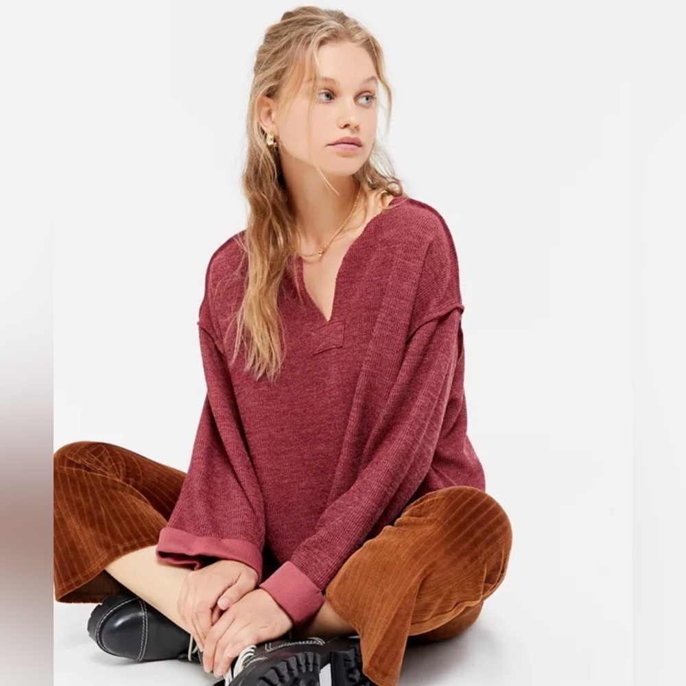 Urban Outfitters Jax Inside Out
Ribbed Notch Neck Top